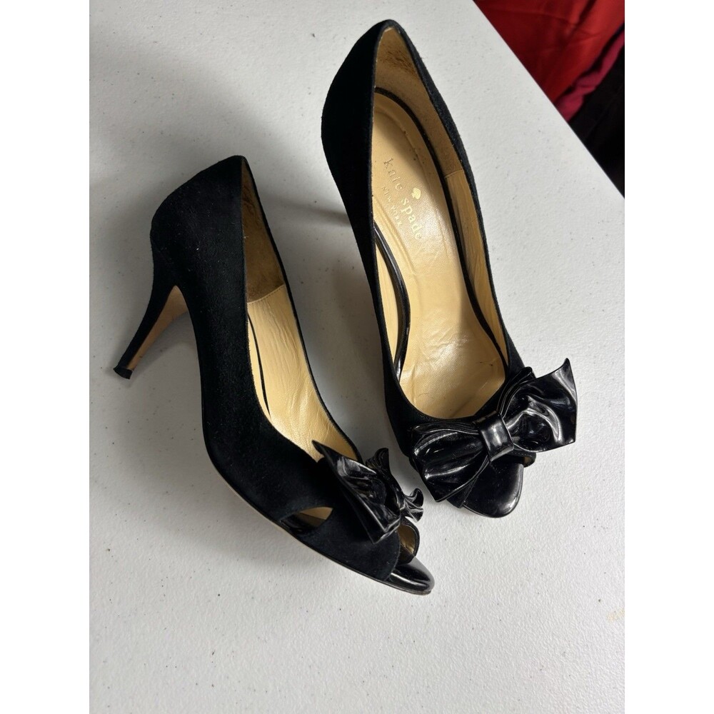 Kate Spade Black Patent  Leather Pumps w/Bow Size Sz 8 Sz Heels Suede Open Toe